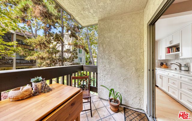 8207 Summertime Lane, Culver City, CA 90230