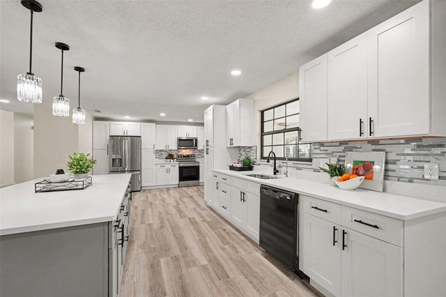 1015 HASTINGS COURT, Lutz, FL 33548