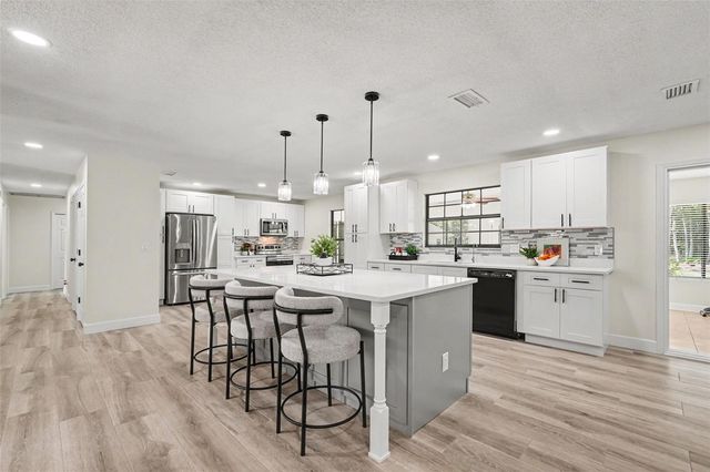 1015 HASTINGS COURT, Lutz, FL 33548