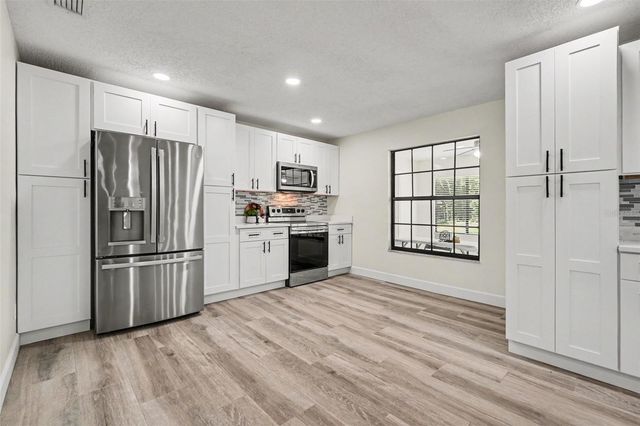 1015 HASTINGS COURT, Lutz, FL 33548