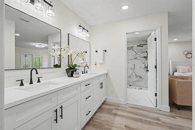 1015 HASTINGS COURT, Lutz, FL 33548
