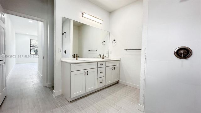 2615 68th st w, Lehigh Acres, FL 33971