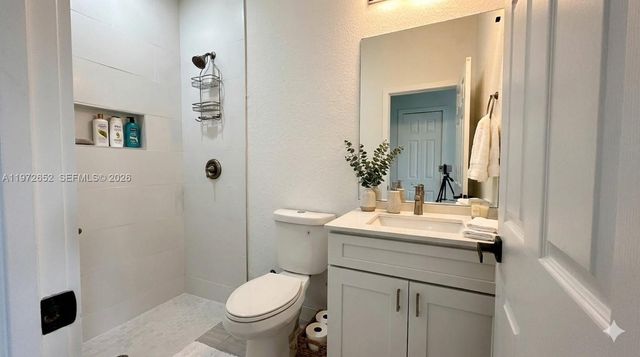 2615 68th st w, Lehigh Acres, FL 33971