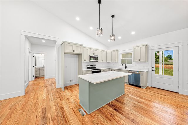 411 Calm Oak Drive, Seneca, SC 29678
