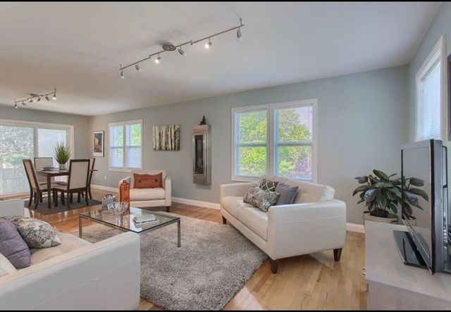 13 Cottage St 1, Wakefield, MA 01880