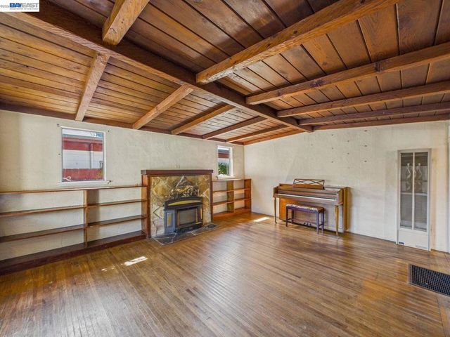 1506 Elm Ave, Richmond, CA 94805