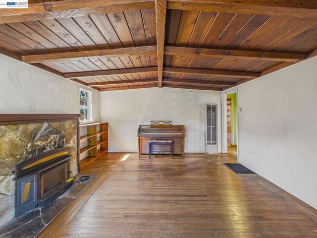 1506 Elm Ave, Richmond, CA 94805