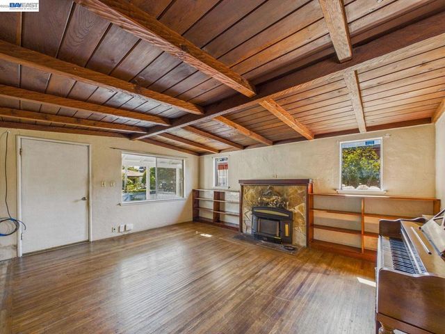 1506 Elm Ave, Richmond, CA 94805