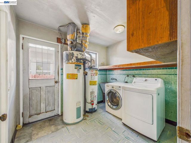 1506 Elm Ave, Richmond, CA 94805
