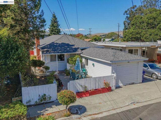 1506 Elm Ave, Richmond, CA 94805
