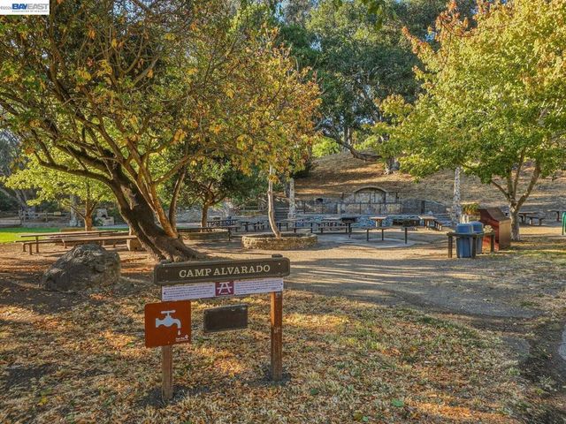 1506 Elm Ave, Richmond, CA 94805