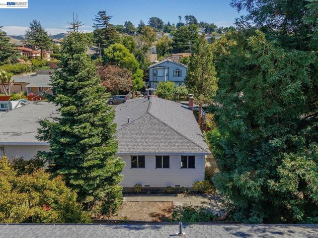 1506 Elm Ave, Richmond, CA 94805