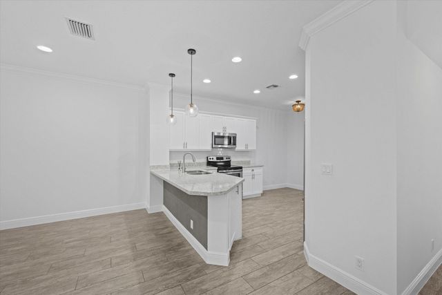 15600 ITALIAN CYPRESS Way, Wellington, FL 33414