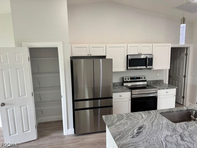 3707 32nd ST SW, Lehigh Acres, FL 33976
