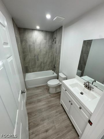 3707 32nd ST SW, Lehigh Acres, FL 33976