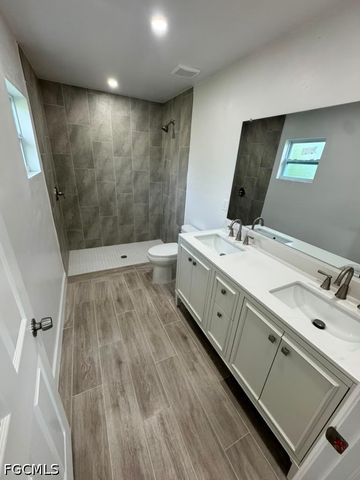 3707 32nd ST SW, Lehigh Acres, FL 33976