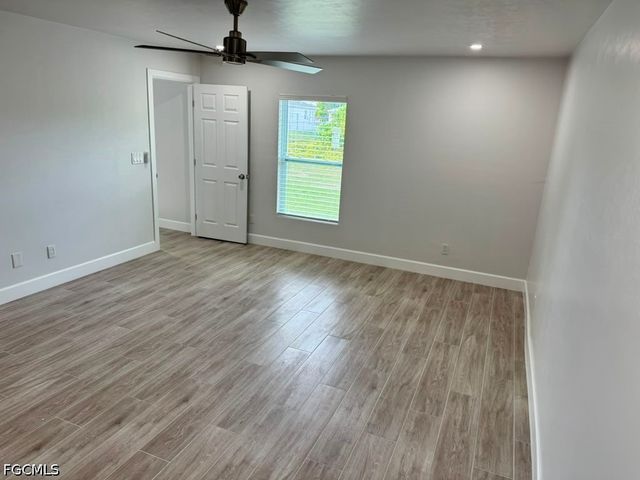 3707 32nd ST SW, Lehigh Acres, FL 33976