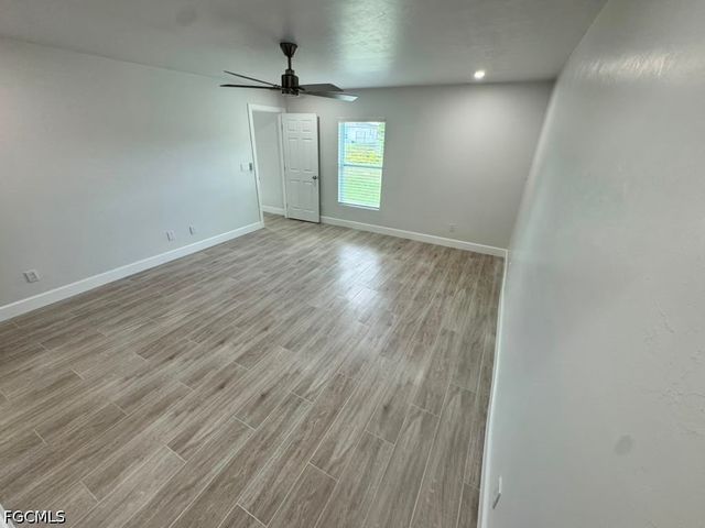 3707 32nd ST SW, Lehigh Acres, FL 33976