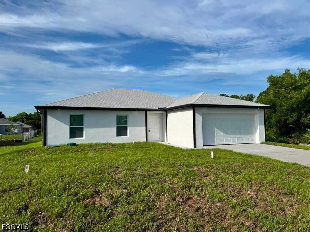 3707 32nd ST SW, Lehigh Acres, FL 33976