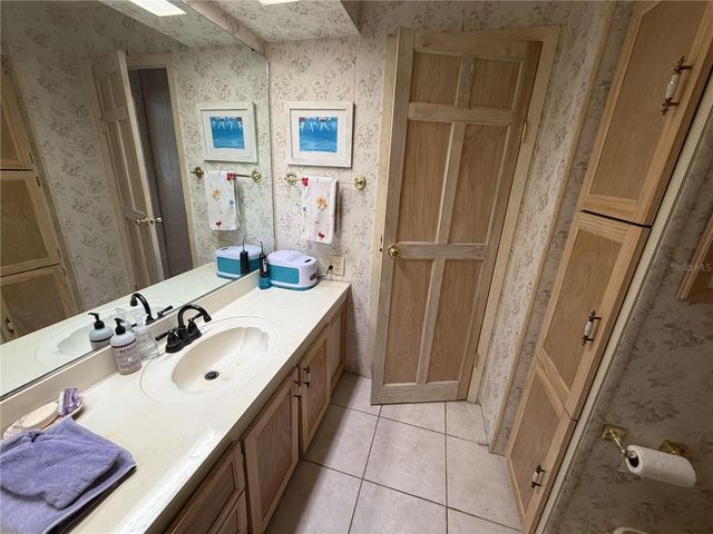 5136 HIDDEN SPRINGS AVENUE, Sarasota, FL 34234