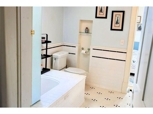 602 S Oak Street, Lake City, MN 55041