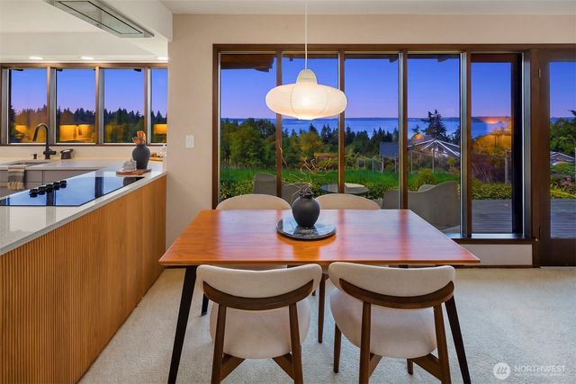 11505 103rd Avenue SW, Vashon, WA 98070