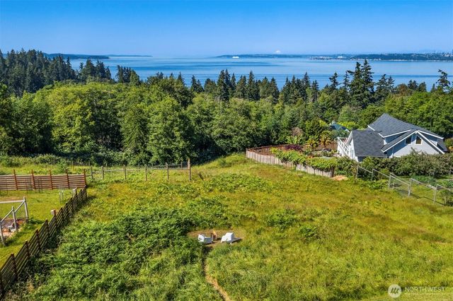 11505 103rd Avenue SW, Vashon, WA 98070