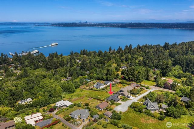 11505 103rd Avenue SW, Vashon, WA 98070