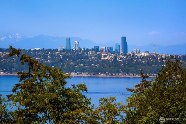 11505 103rd Avenue SW, Vashon, WA 98070