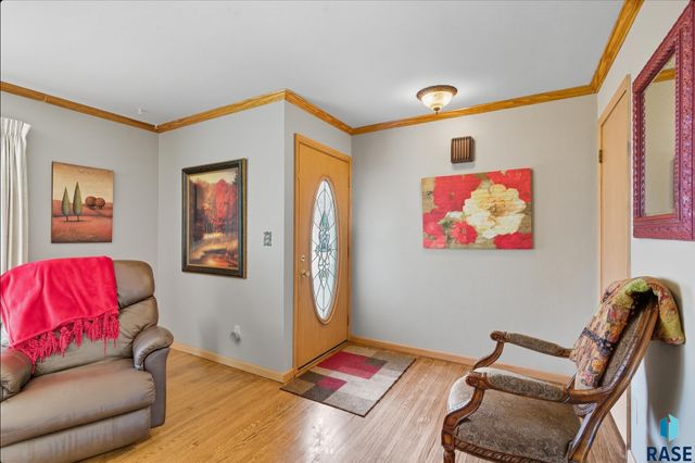 2708 W 26th St Street, Sioux Falls, SD 57105