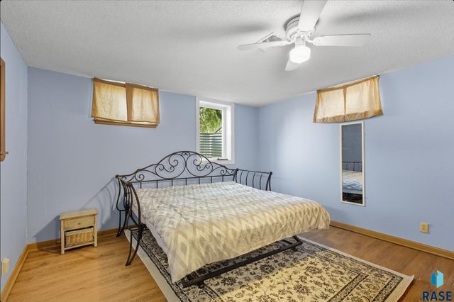 2708 W 26th St Street, Sioux Falls, SD 57105