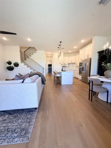 8032 Thomas Crossing, North Richland Hills, TX 76180