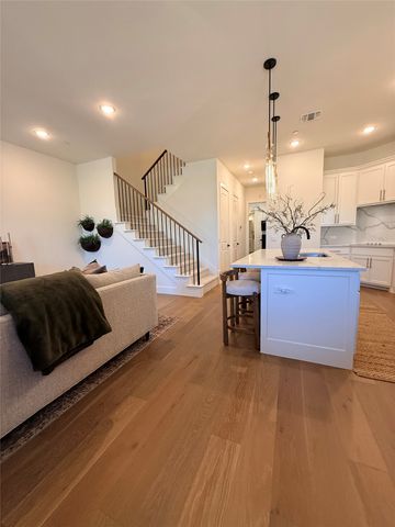 8032 Thomas Crossing, North Richland Hills, TX 76180