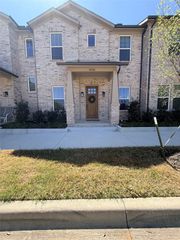 8032 Thomas Crossing, North Richland Hills, TX 76180