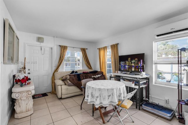 844 NW 15th Ave, Fort Lauderdale, FL 33311