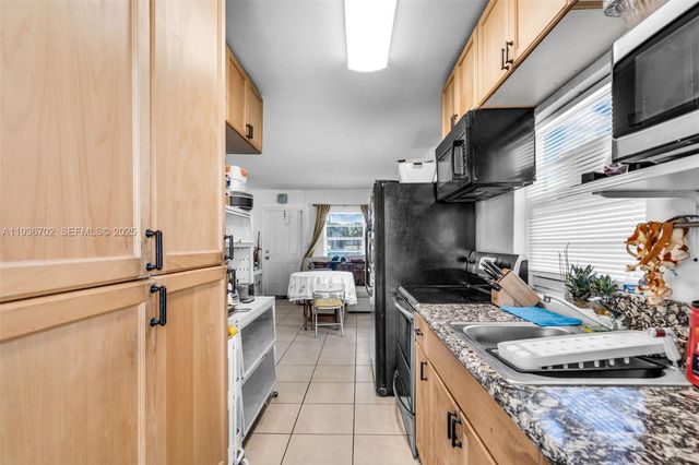 844 NW 15th Ave, Fort Lauderdale, FL 33311