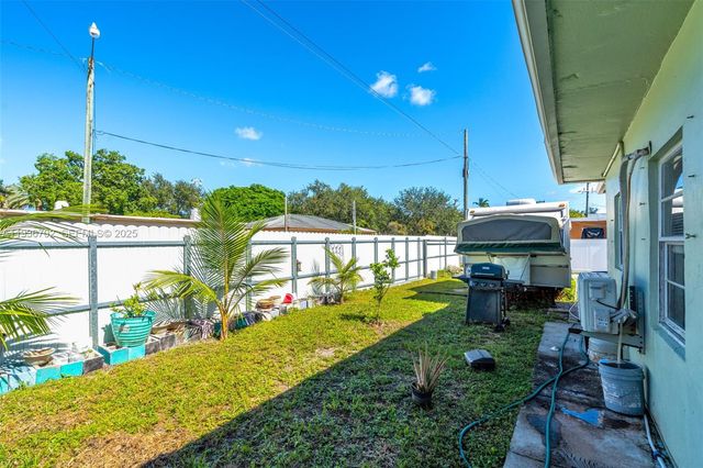 844 NW 15th Ave, Fort Lauderdale, FL 33311