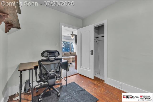 2929 Holden Avenue, Waterford, MI 48329