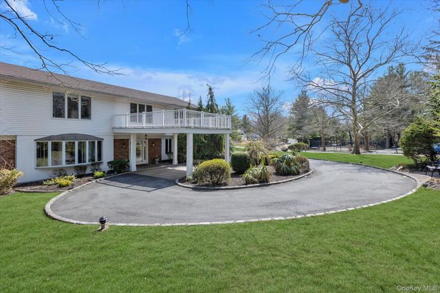 1 Somner Drive, Dix Hills, NY 11746