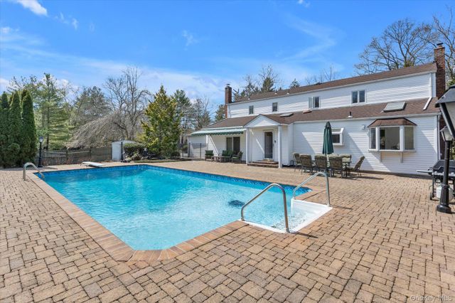 1 Somner Drive, Dix Hills, NY 11746