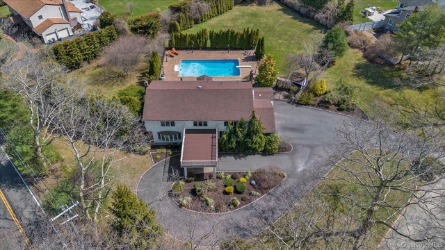 1 Somner Drive, Dix Hills, NY 11746