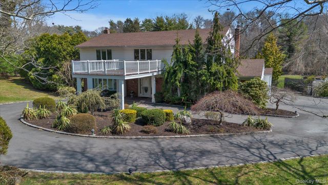 1 Somner Drive, Dix Hills, NY 11746