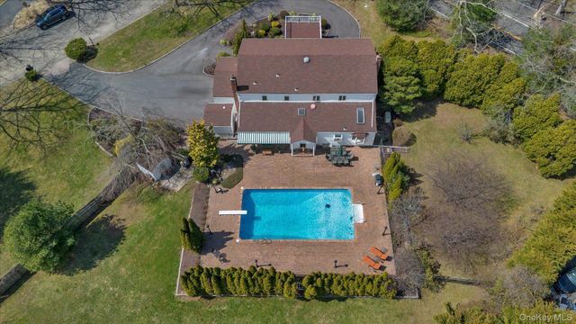 1 Somner Drive, Dix Hills, NY 11746