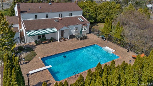 1 Somner Drive, Dix Hills, NY 11746