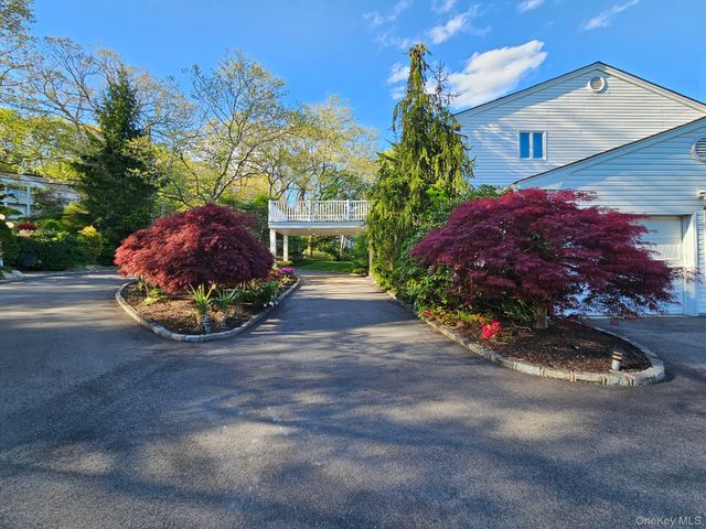 1 Somner Drive, Dix Hills, NY 11746