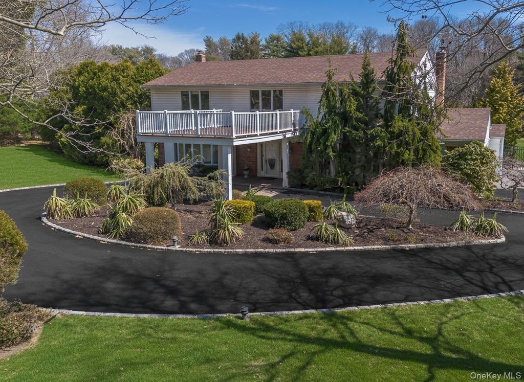 1 Somner Drive, Dix Hills, NY 11746