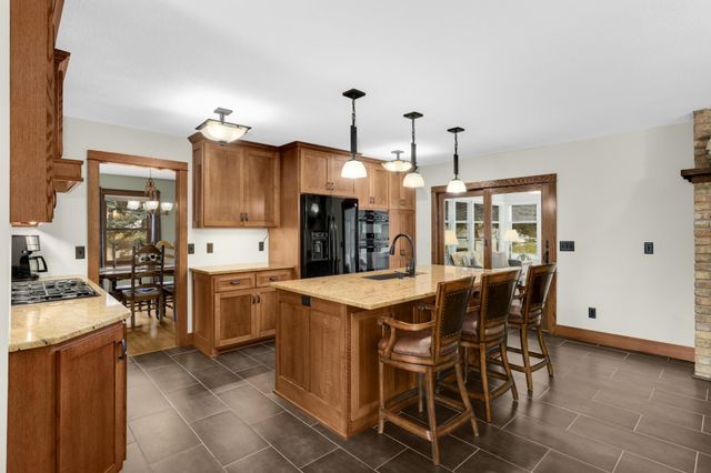 1101 Knob Hill Road, Burnsville, MN 55337