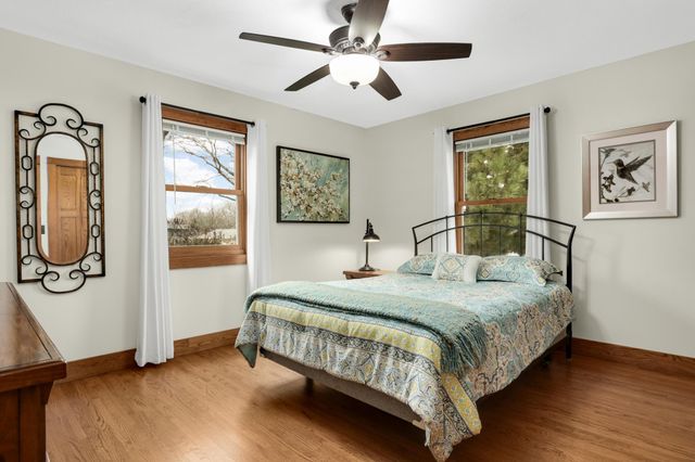 1101 Knob Hill Road, Burnsville, MN 55337