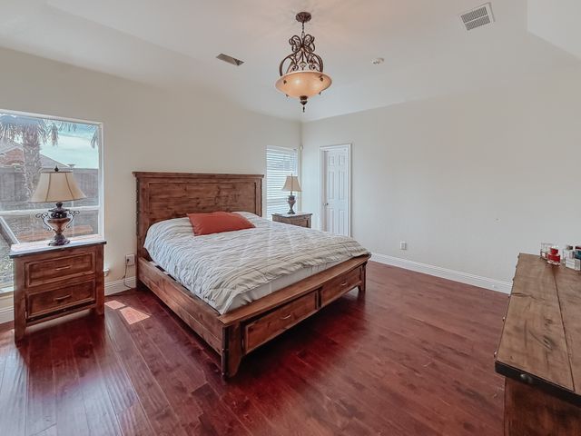 100 Timbershade Drive, Red Oak, TX 75154