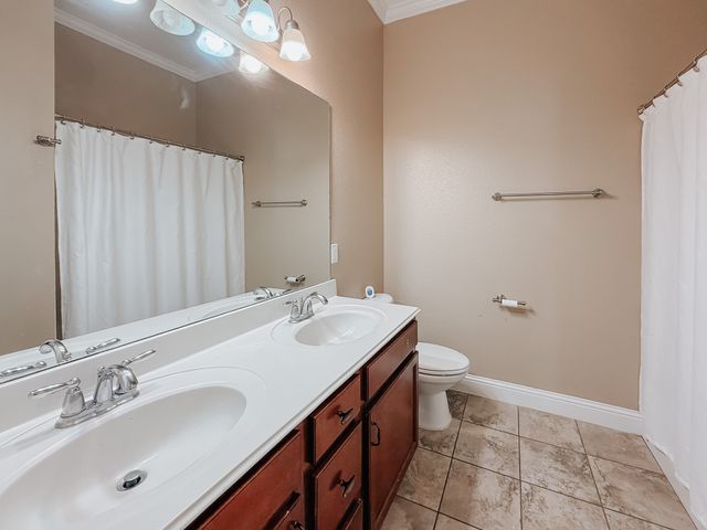 100 Timbershade Drive, Red Oak, TX 75154